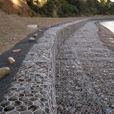 Hoge treksterkte 3,4 mm gegalvaniseerd gabion zeshoekig gaas voor rivier oever bescherming