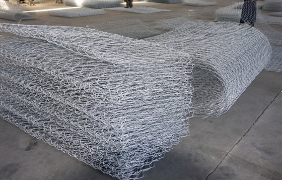 Hoge treksterkte 3,4 mm gegalvaniseerd gabion zeshoekig gaas voor rivier oever bescherming