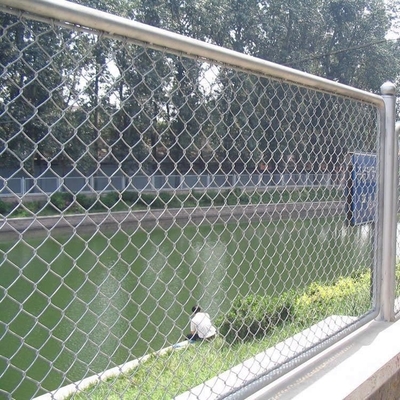 Woven Chainlink Fence met legeringsdraad voor industriële beveiliging