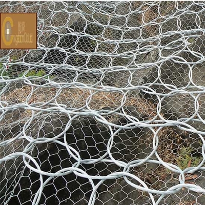 Gegalvaniseerde 4 mm draad 10 * 5 m Ronde gaas Rockfall Barrier Net