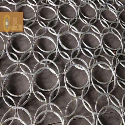Gegalvaniseerde diamantenmaas met schild van rotsval