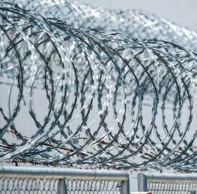 Tensile razor draad koolstofarme ijzeren draad voor beveiliging hekken