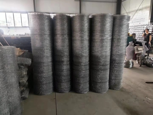 1.5 mm gegalvaniseerd ijzeren gaas hek voor kooien fabricage