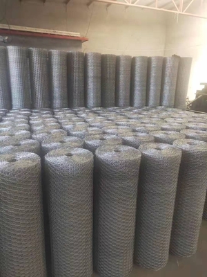 1.5 mm gegalvaniseerd ijzeren gaas hek voor kooien fabricage